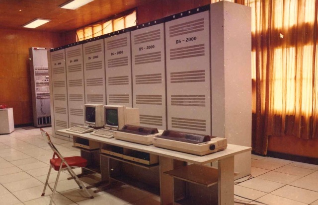 1641648091384192.jpg 1.电信一所研制出我国第一台程控数字交换机DS-2000.jpg